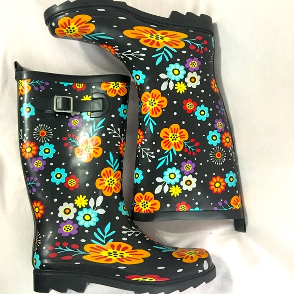 Shoes - ⚡️ FLASH - Black floral rain boots